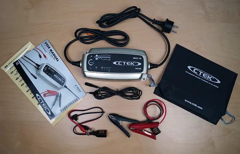 CTEK MXS 10 Lieferumfang Autobatterie Ladegerät