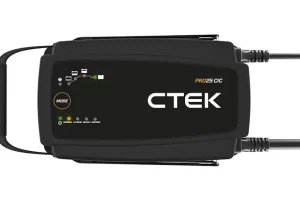 CTEK PRO25 CIC Autobatterie Ladegerät zum Autobatterie laden überwachen unterstützen beste CTEK Ladegerät Showroom